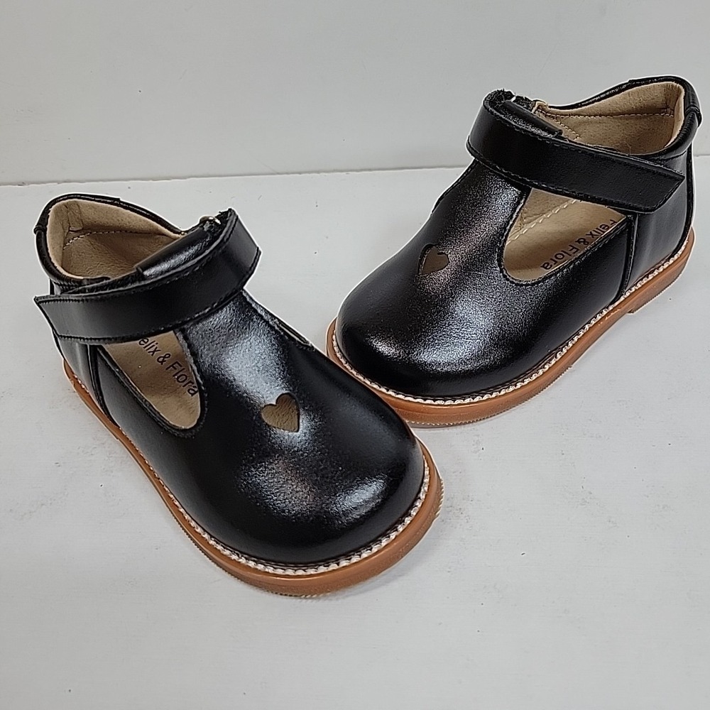 NWOB Felix & Flora Girls Sz 5 Black Leather T Strap Mary Jane Non Slip‎ Padded